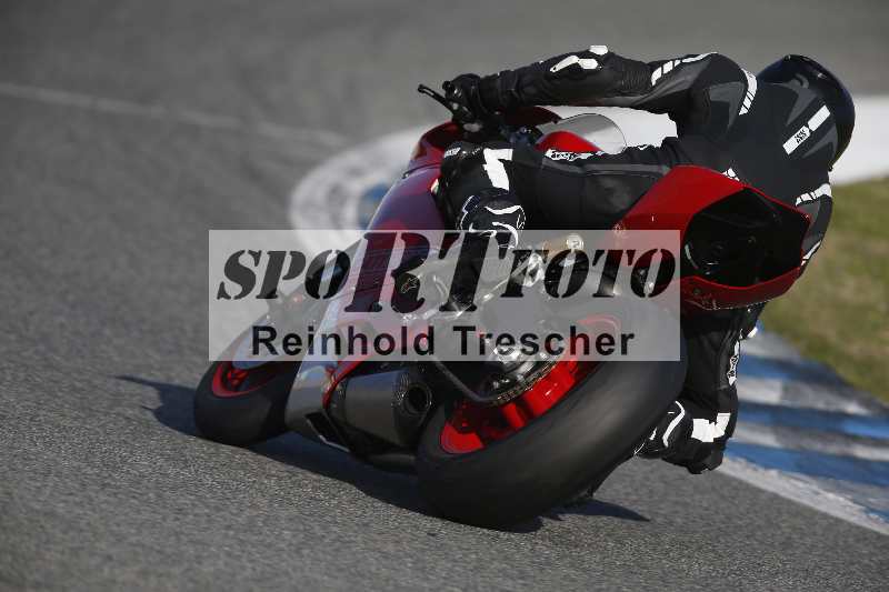 /Archiv-2024/02 29.01.-02.02.2024 Moto Center Thun Jerez/Gruppe gruen-green/backside